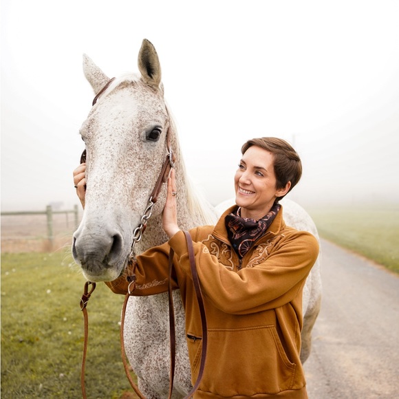 Meet your Posher, Gabrielle - Picture 1 of 1